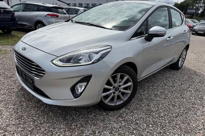 Sølv Ford Fiesta fra 2020