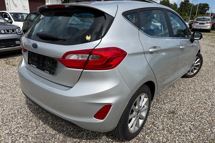 Sølv Ford Fiesta fra 2020