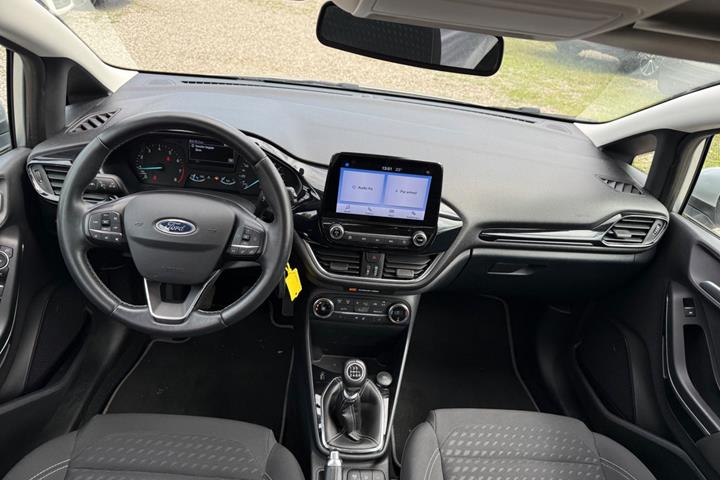 Sølv Ford Fiesta fra 2020