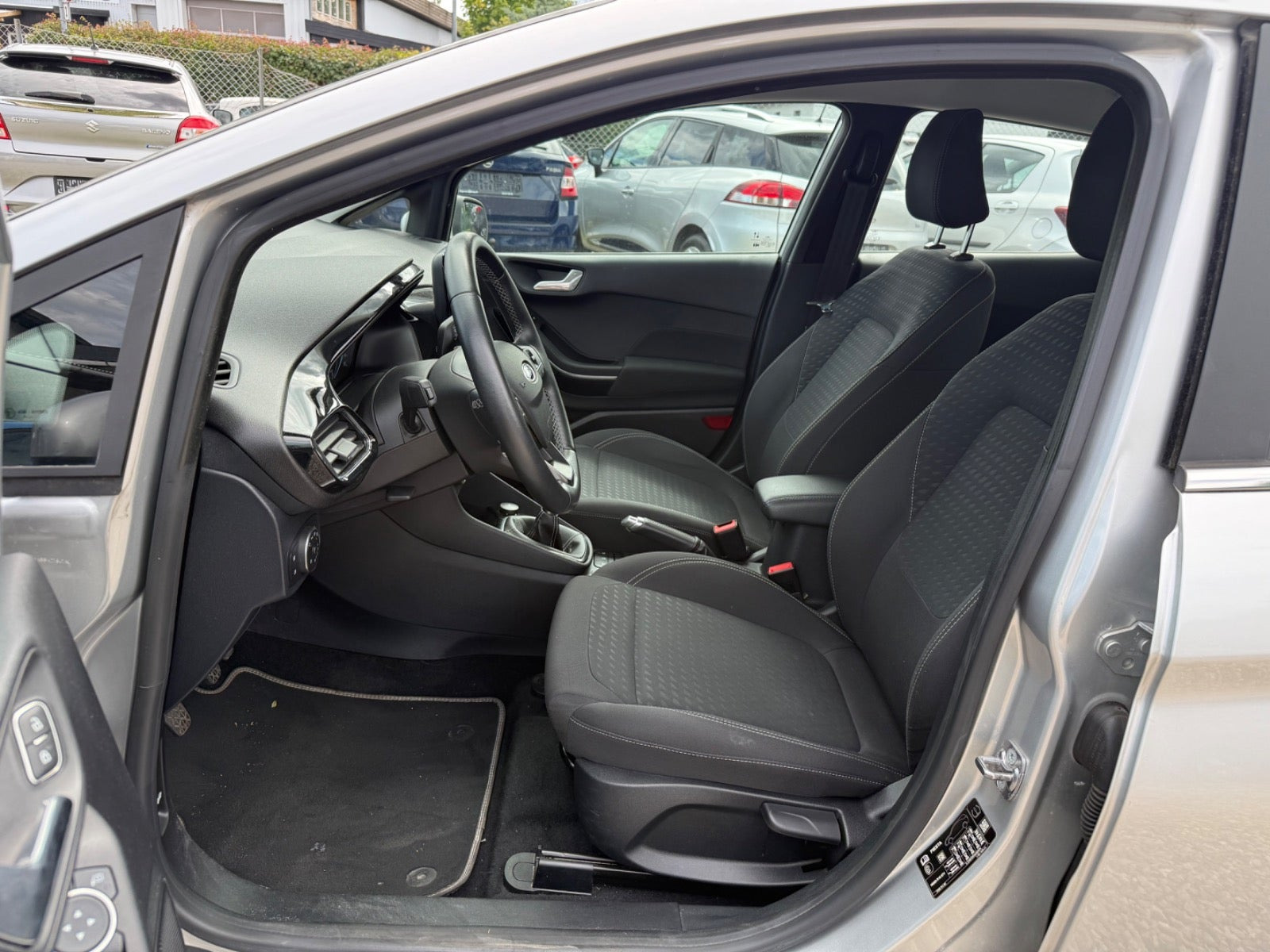 Sølv Ford Fiesta fra 2020