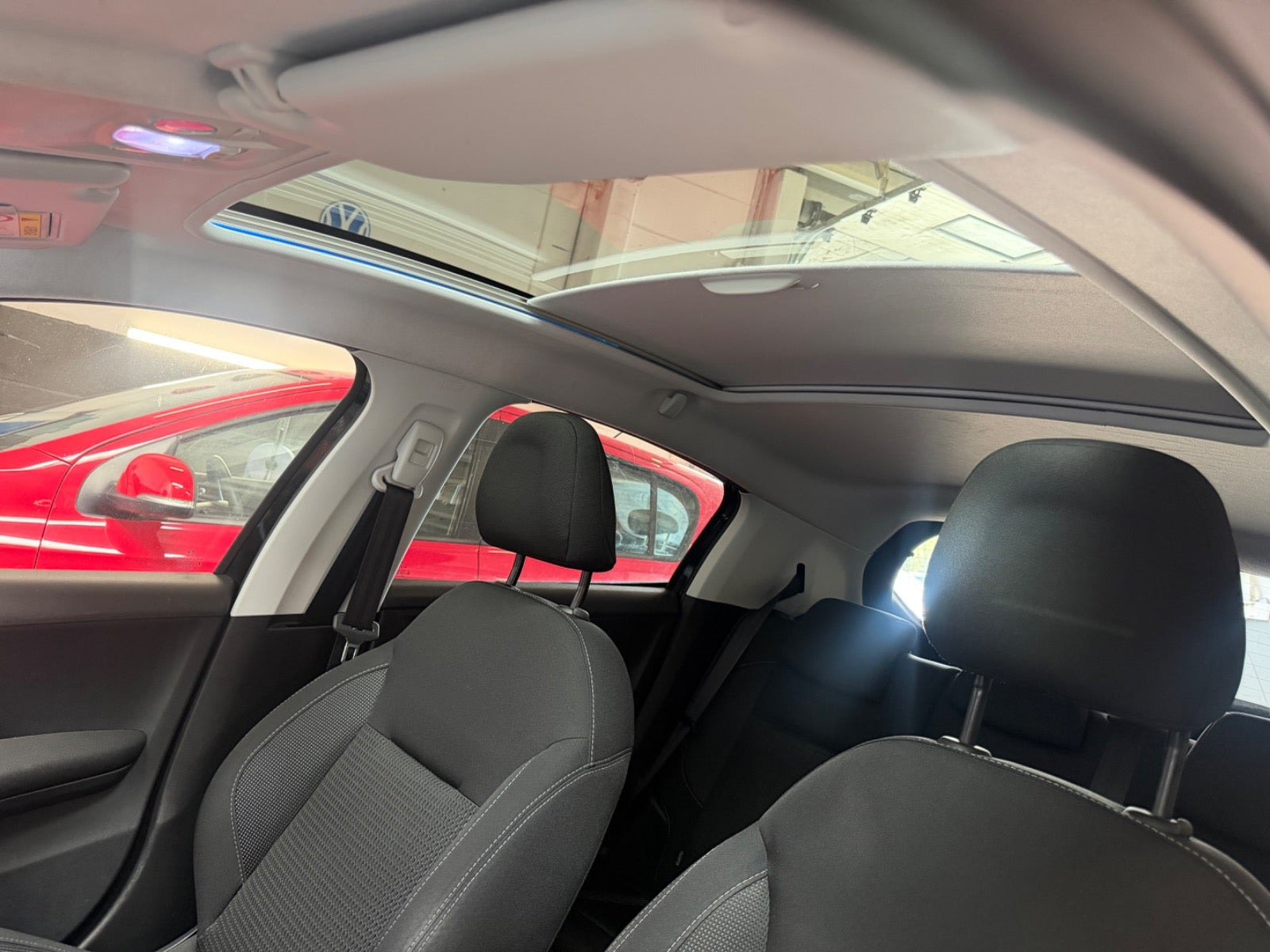 Grøn Peugeot 208 fra 2017