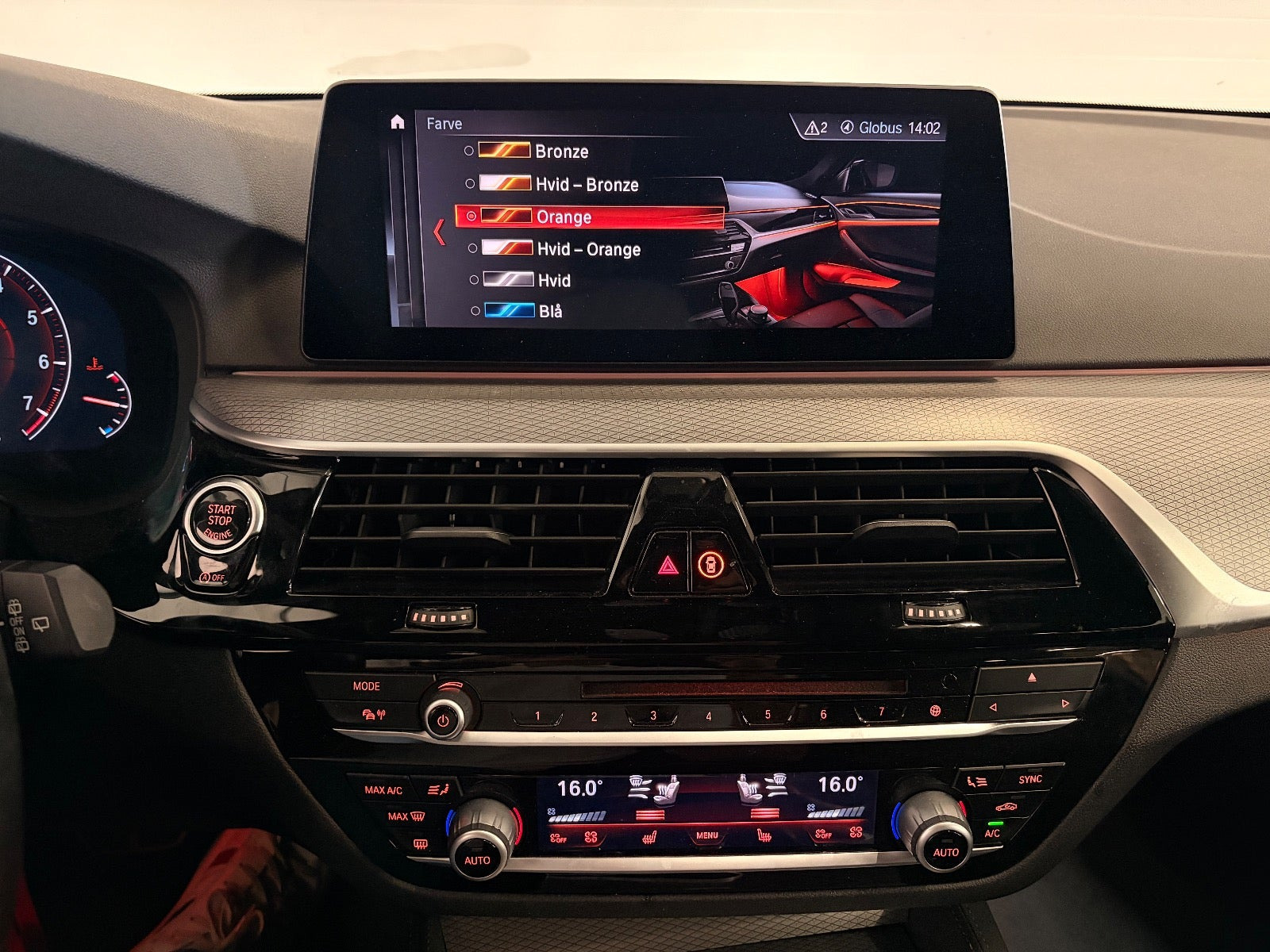Sort BMW 540i fra 2018