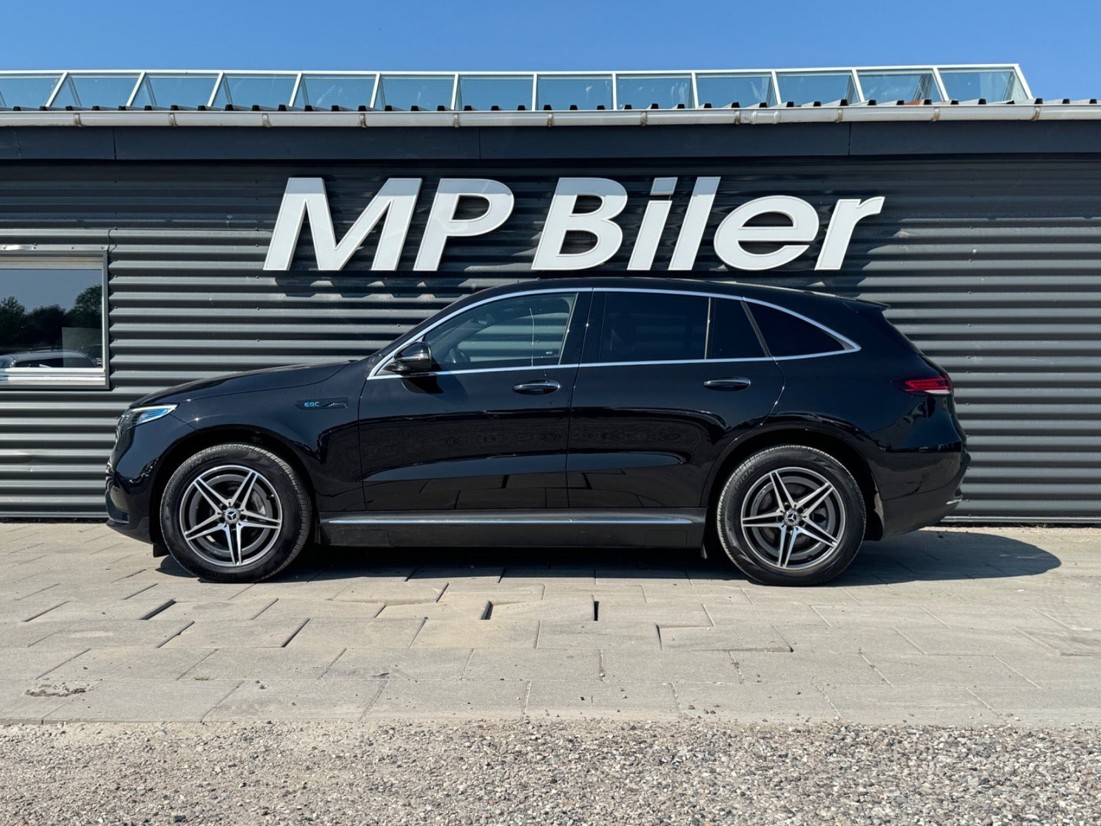 Sort Mercedes EQC400 fra 2020