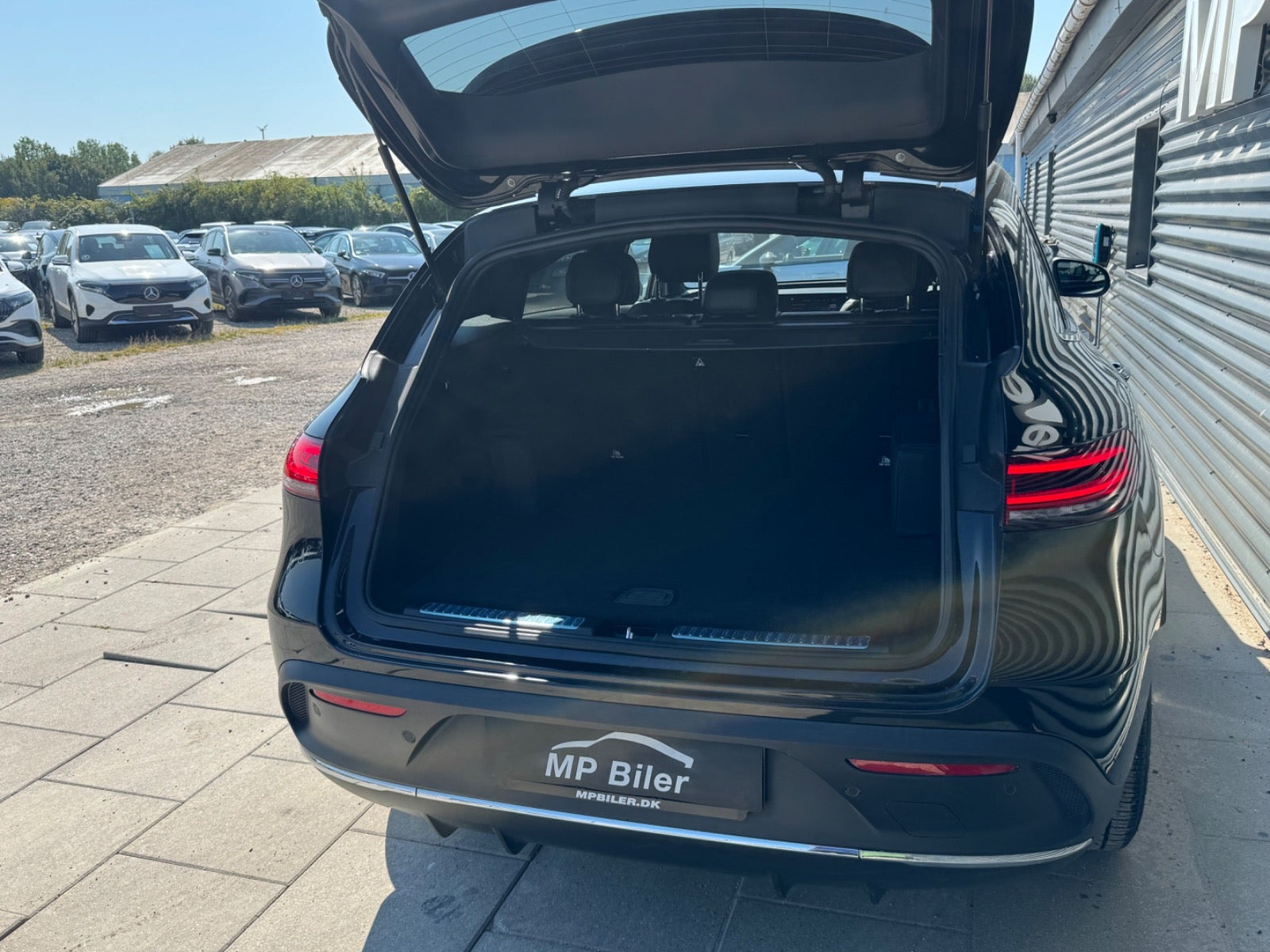Sort Mercedes EQC400 fra 2020