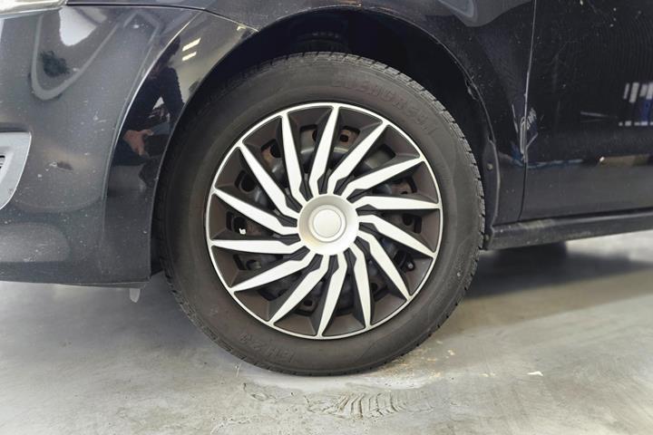 Sort VW Polo fra 2012