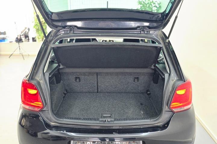 Sort VW Polo fra 2012