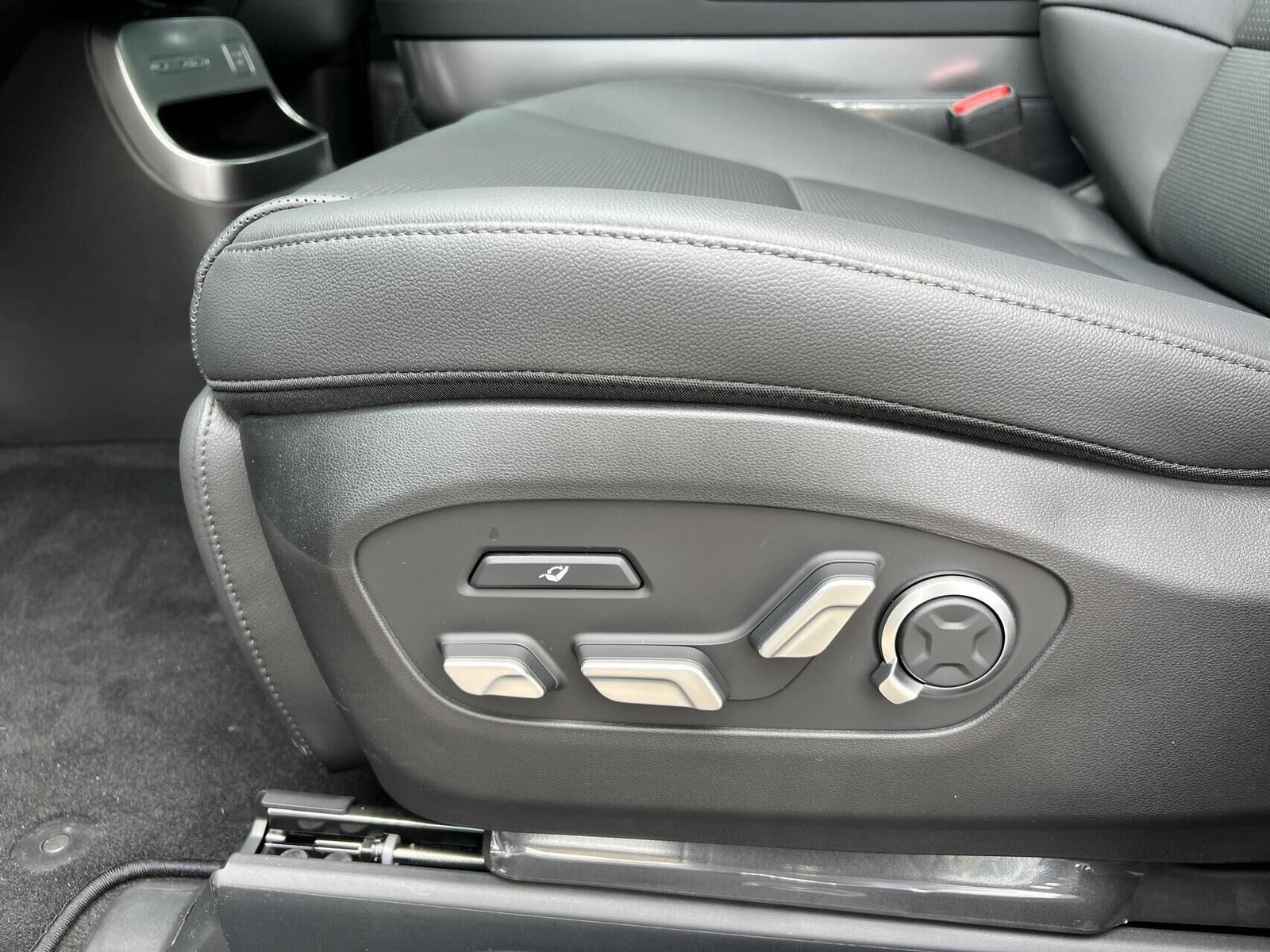 Grå Hyundai Ioniq 9 fra 2026