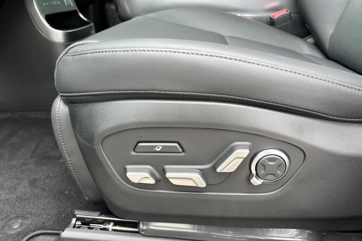 Grå Hyundai Ioniq 9 fra 2026