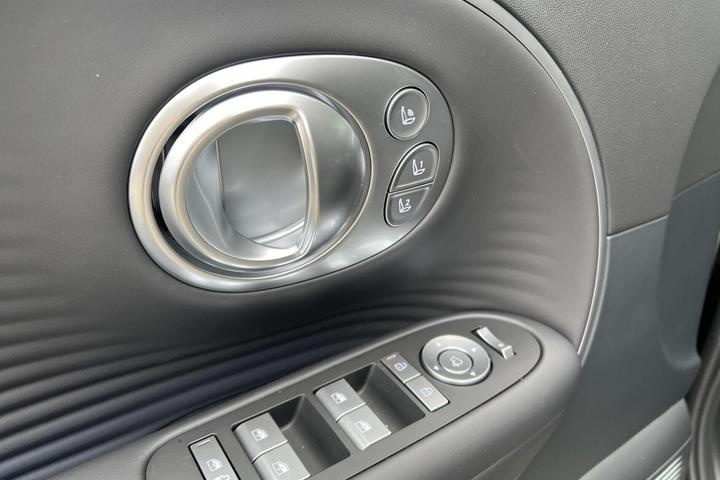 Grå Hyundai Ioniq 9 fra 2026