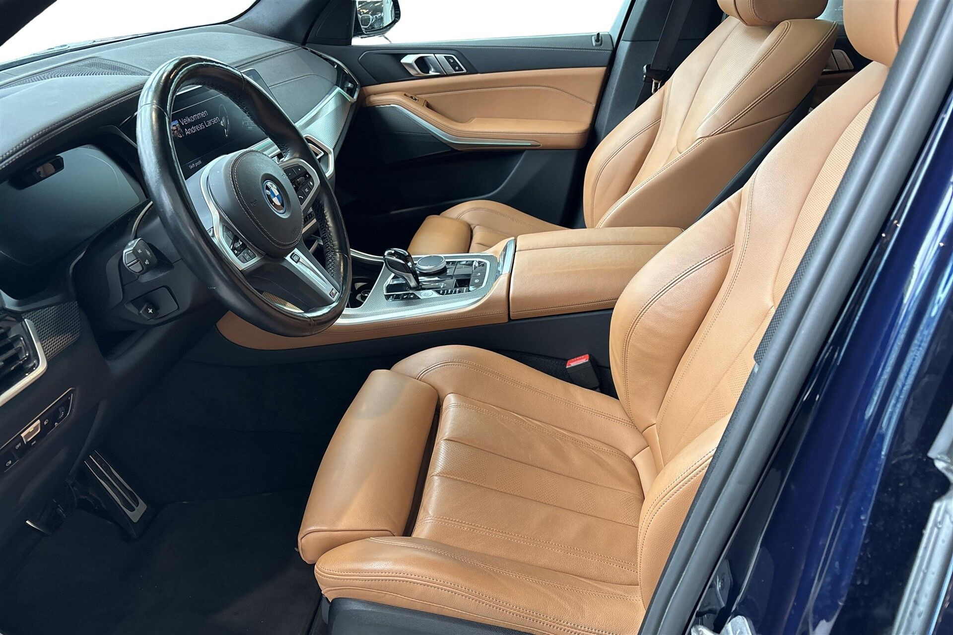 Blå BMW X5 fra 2022