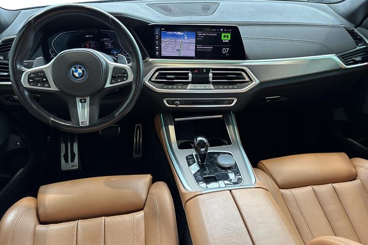 Blå BMW X5 fra 2022