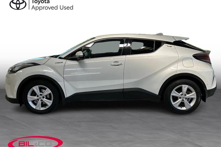 Hvid Toyota C-HR fra 2019