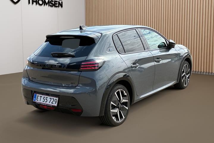 Grå Peugeot e-208 fra 2025
