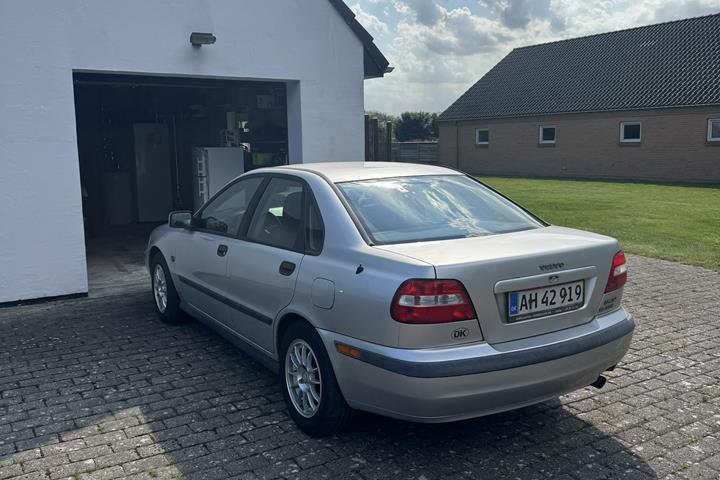 Sølv Volvo S40 fra 2003