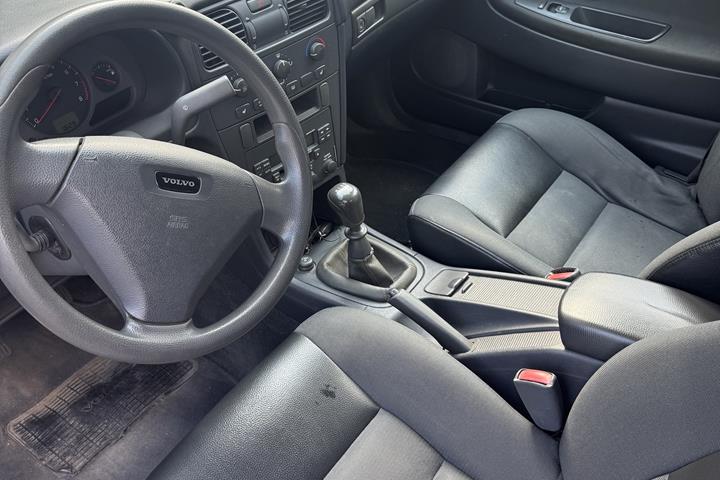Sølv Volvo S40 fra 2003