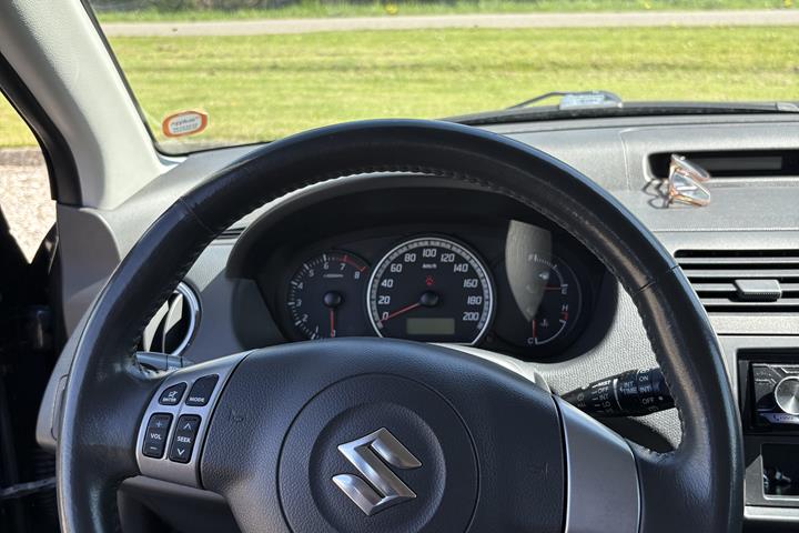 Sort Suzuki Swift fra 2006