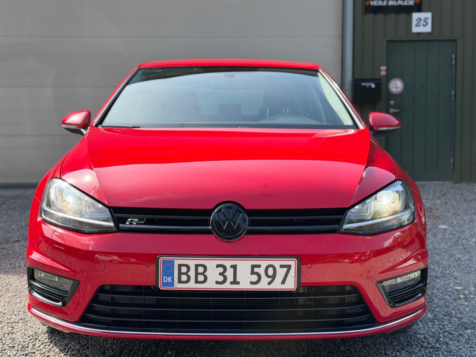 Rød VW Golf VII fra 2015