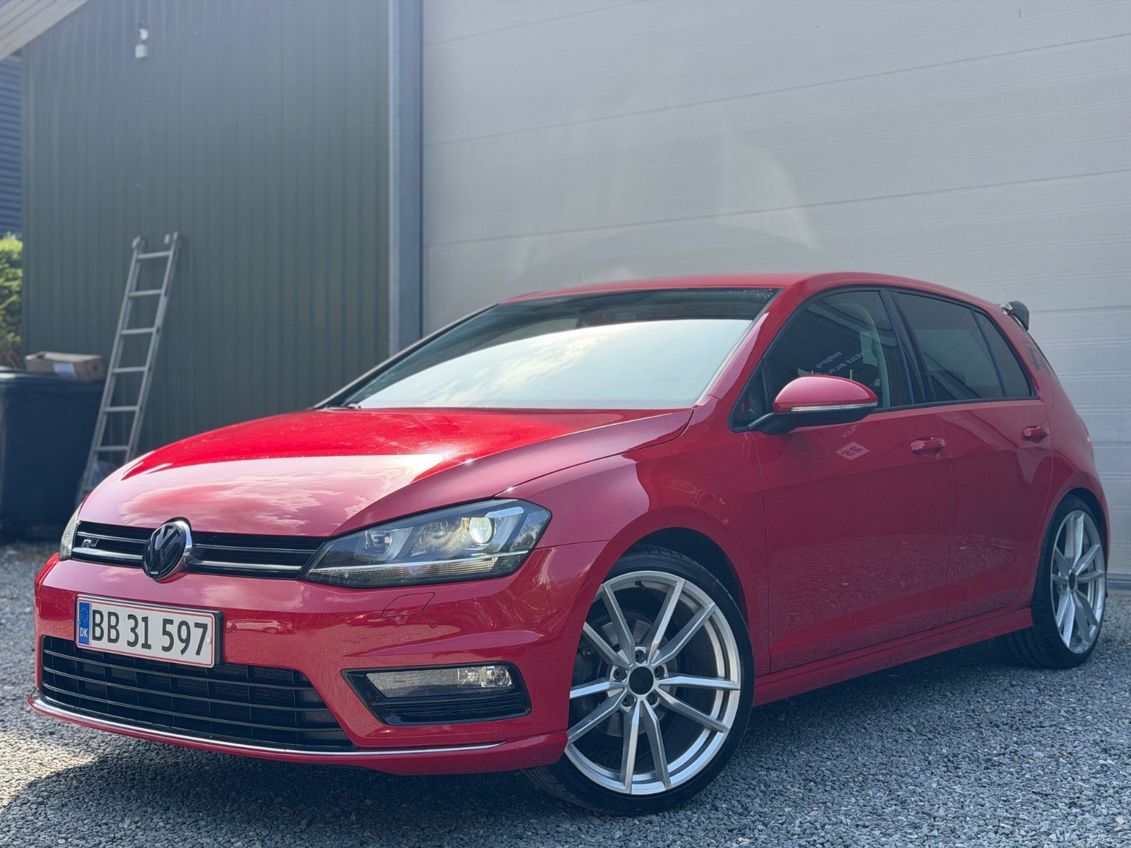 Rød VW Golf VII fra 2015