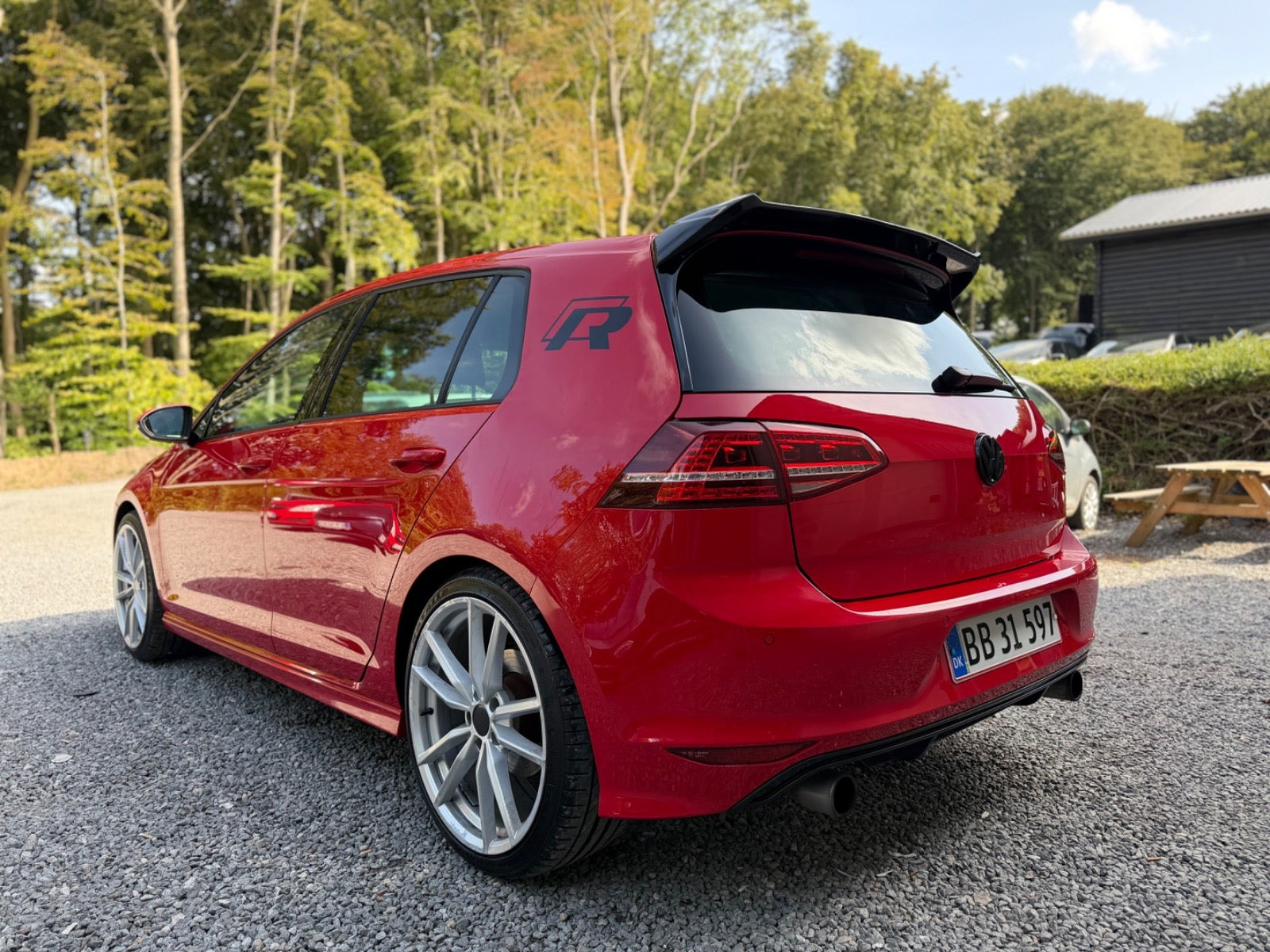 Rød VW Golf VII fra 2015