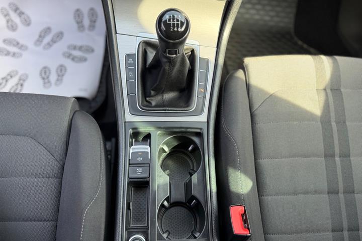 Rød VW Golf VII fra 2015