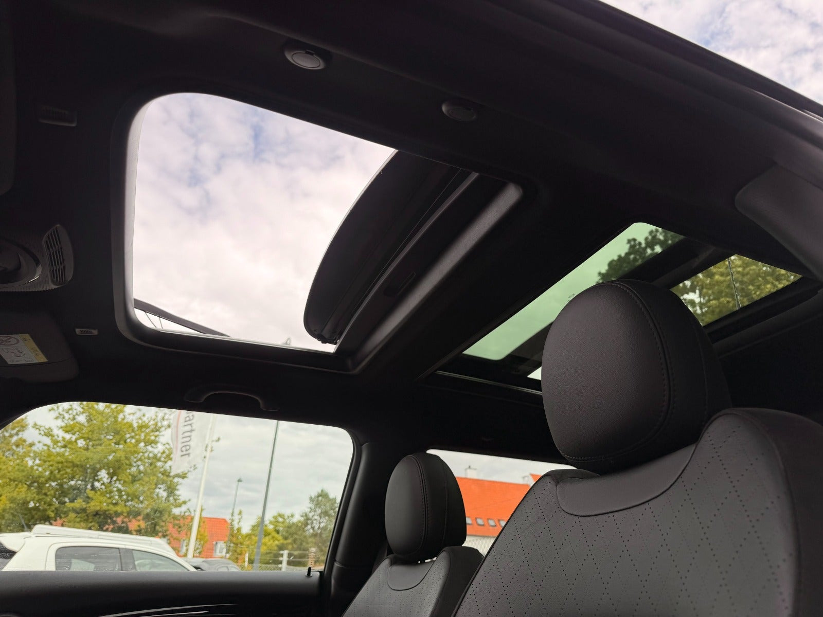 Sort Mini Cooper SE fra 2023