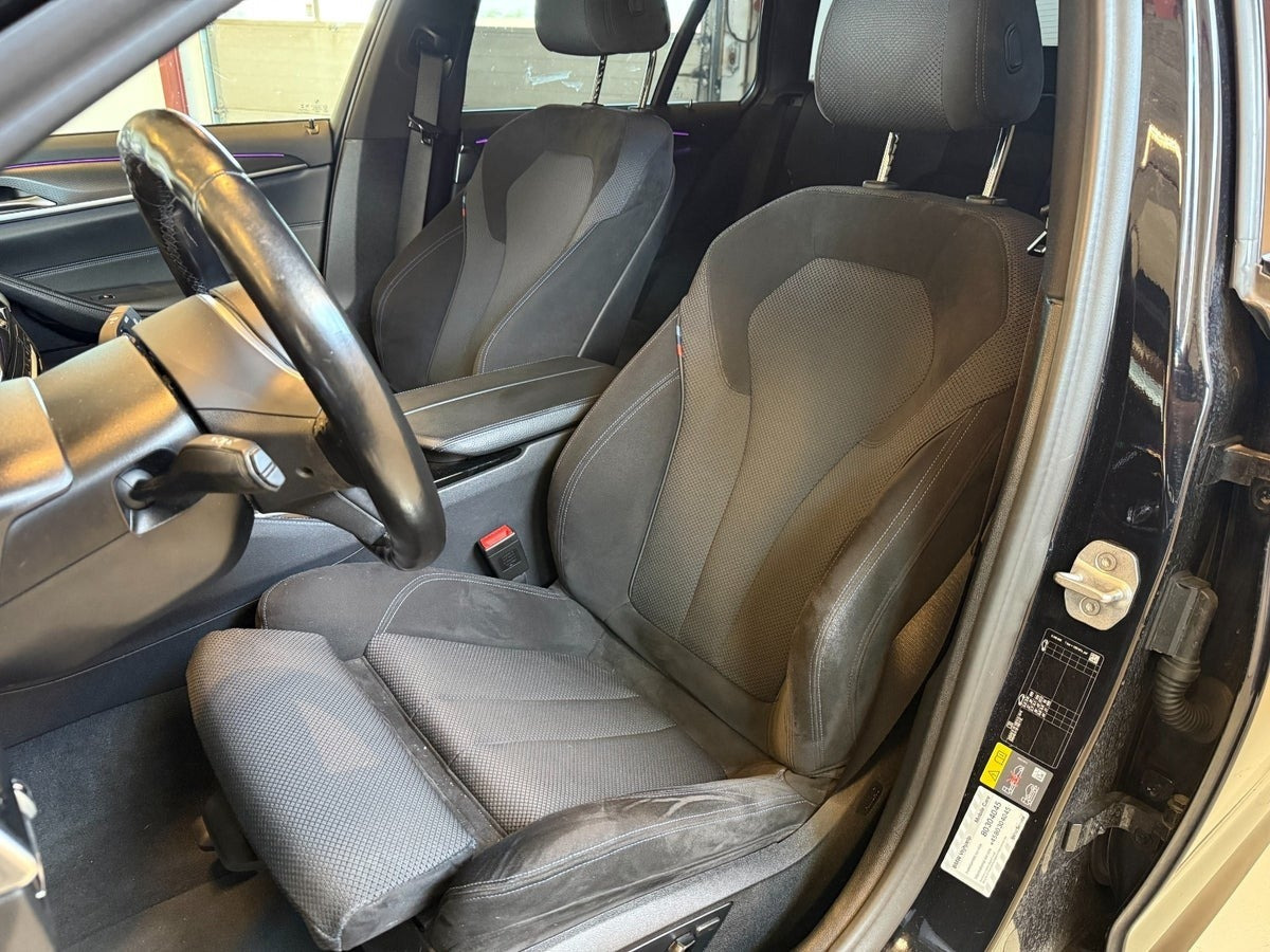 Sort BMW 530e fra 2021