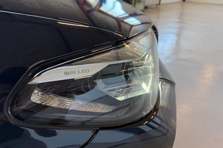 Sort BMW 530e fra 2021