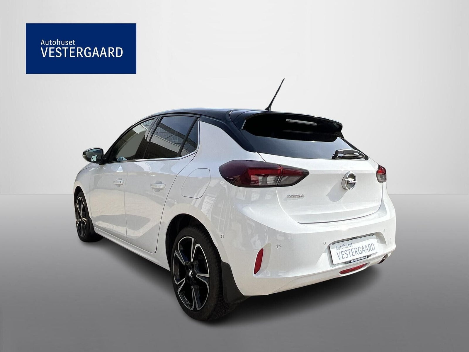 Hvid Opel Corsa fra 2021