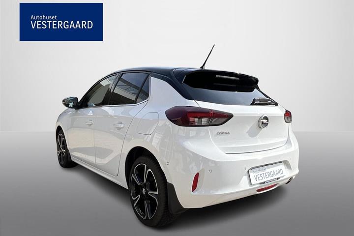 Hvid Opel Corsa fra 2021