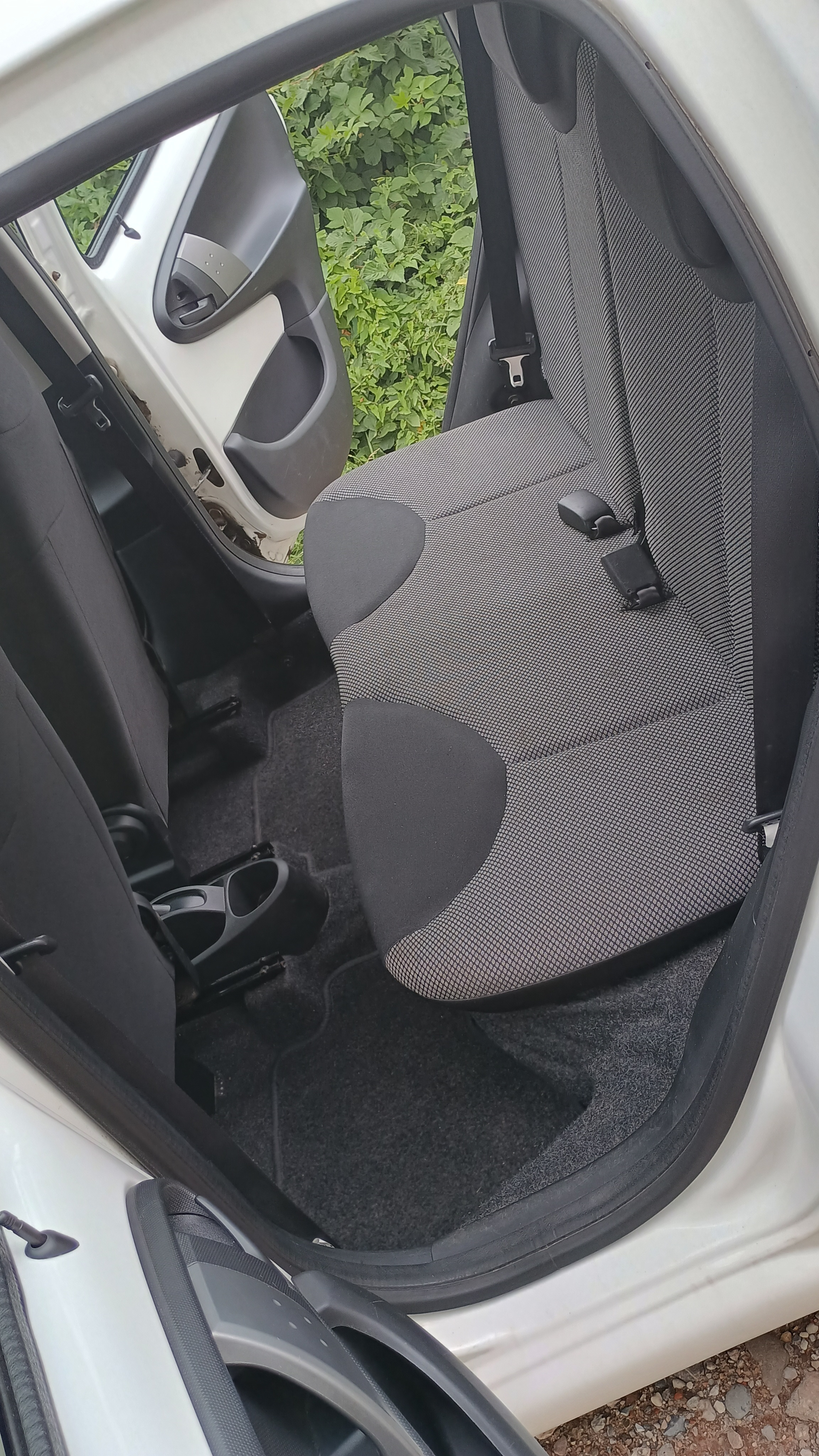 Hvid Toyota Aygo fra 2013