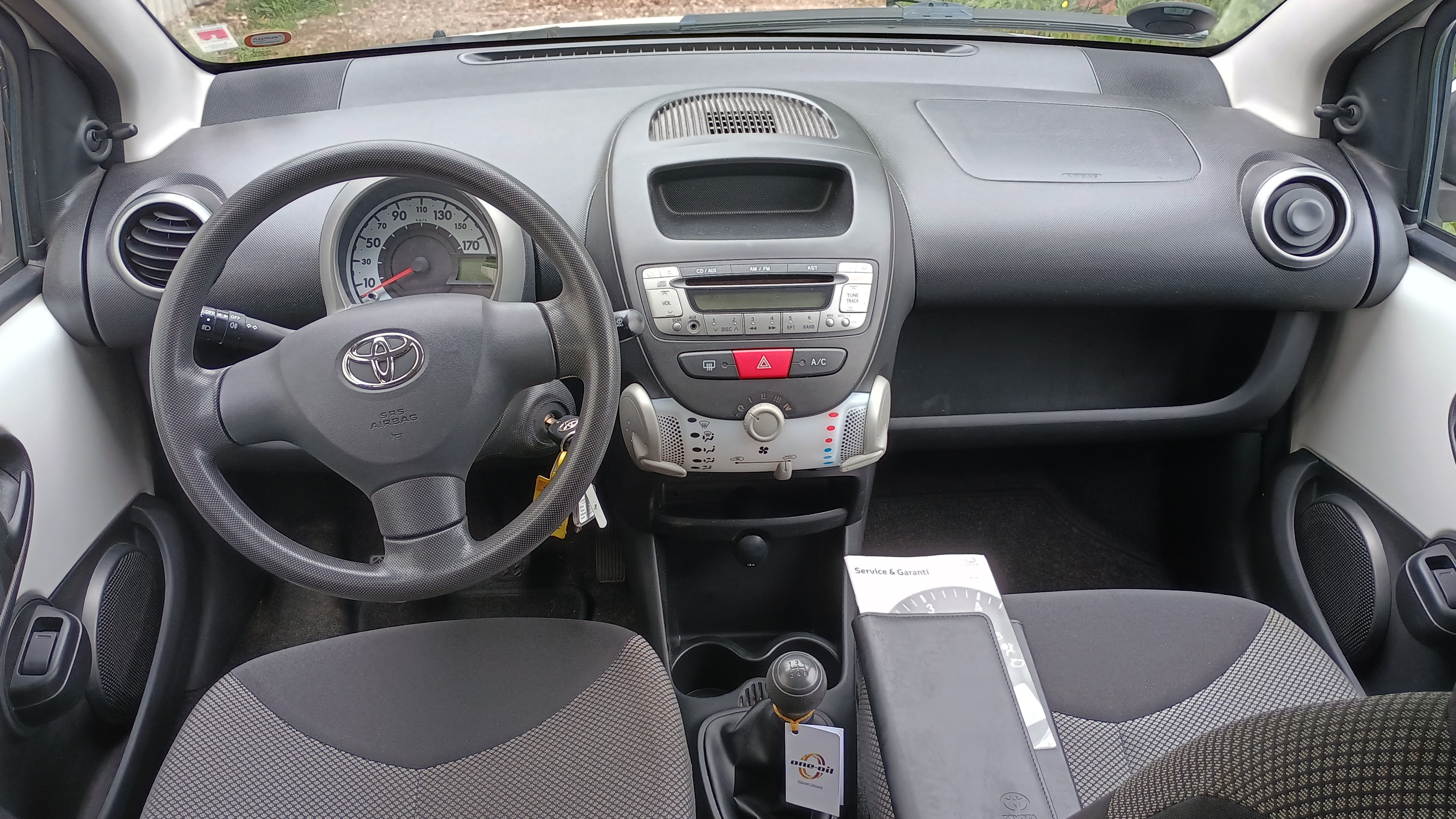 Hvid Toyota Aygo fra 2013