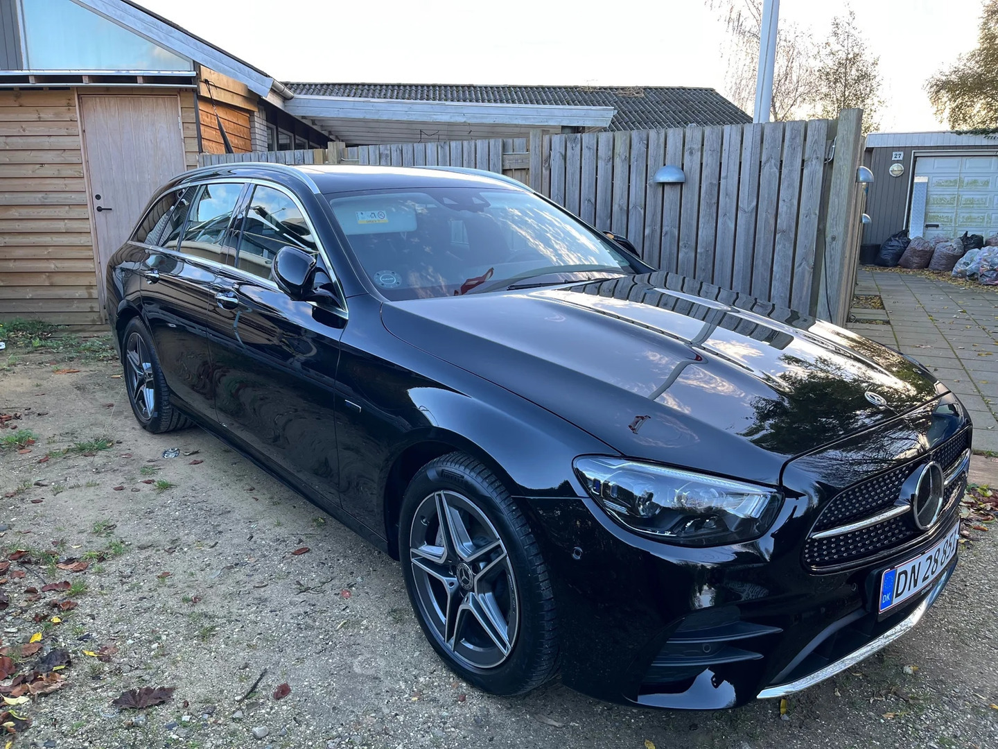 Mercedes E300 e 2,0 AMG Line stc. aut.