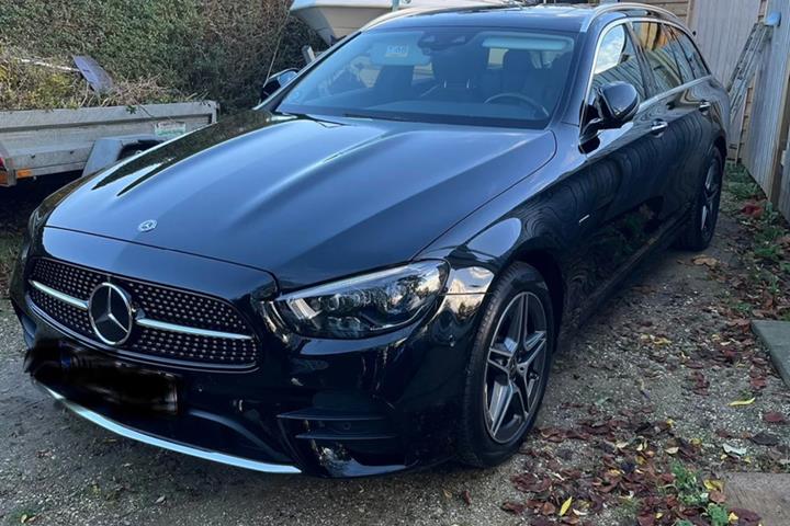 Sort Mercedes E300 e fra 2022