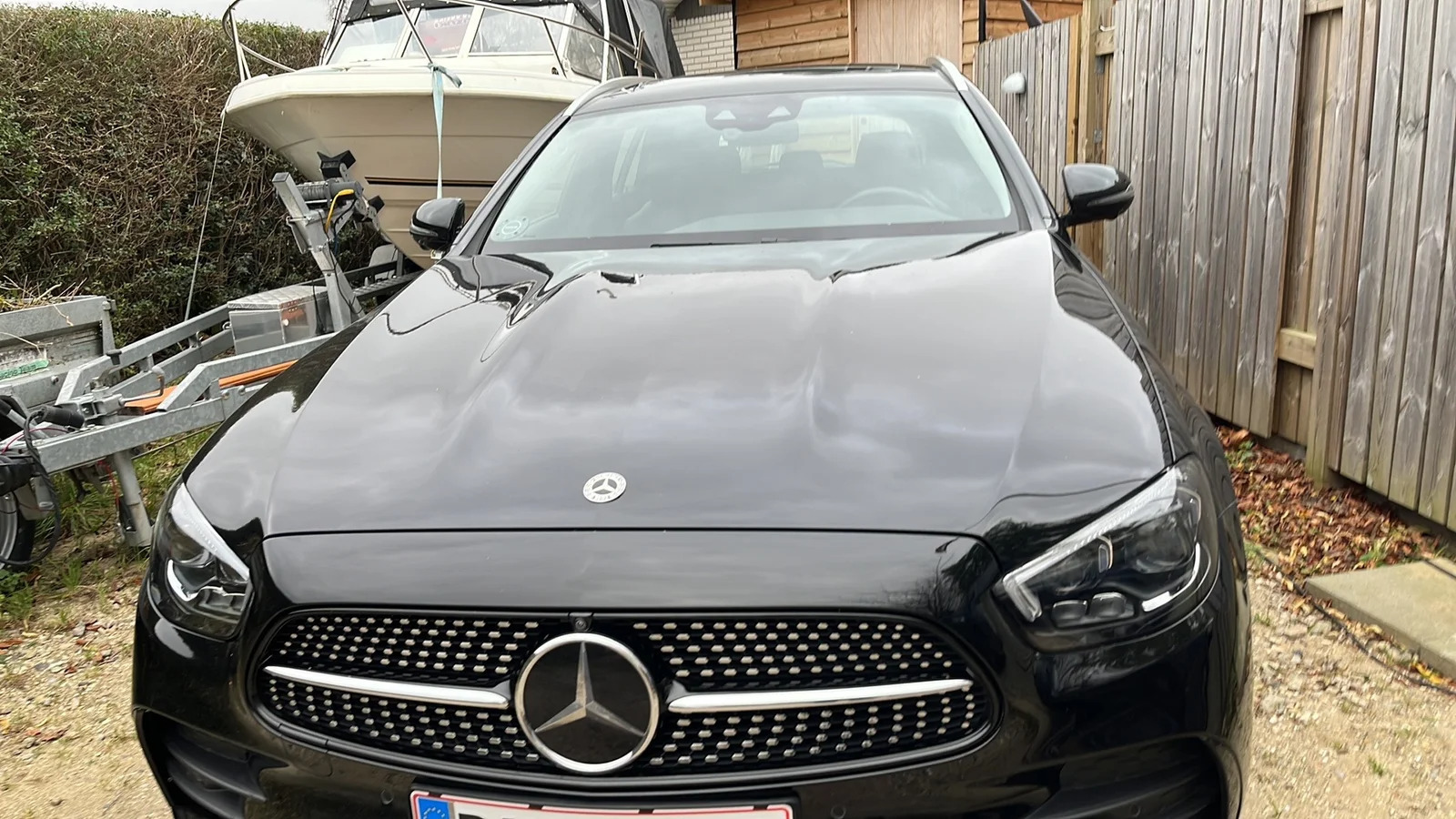 Sort Mercedes E300 e fra 2022