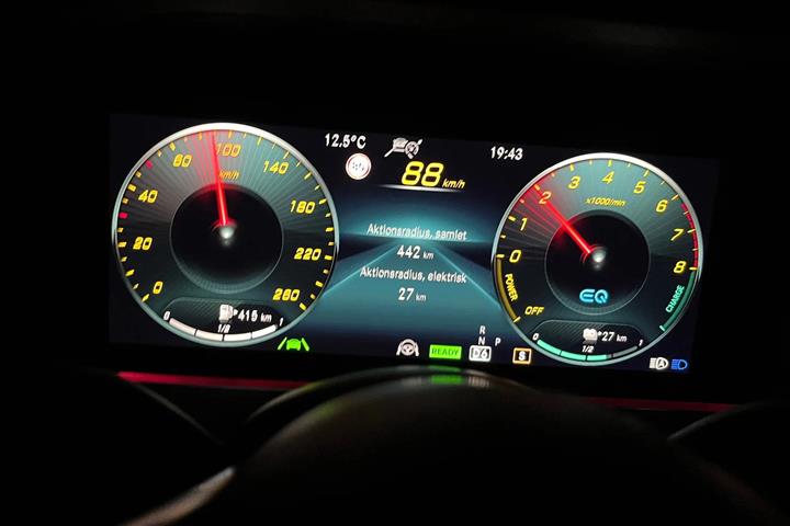 Sort Mercedes E300 e fra 2022