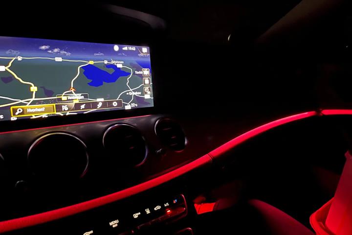 Sort Mercedes E300 e fra 2022