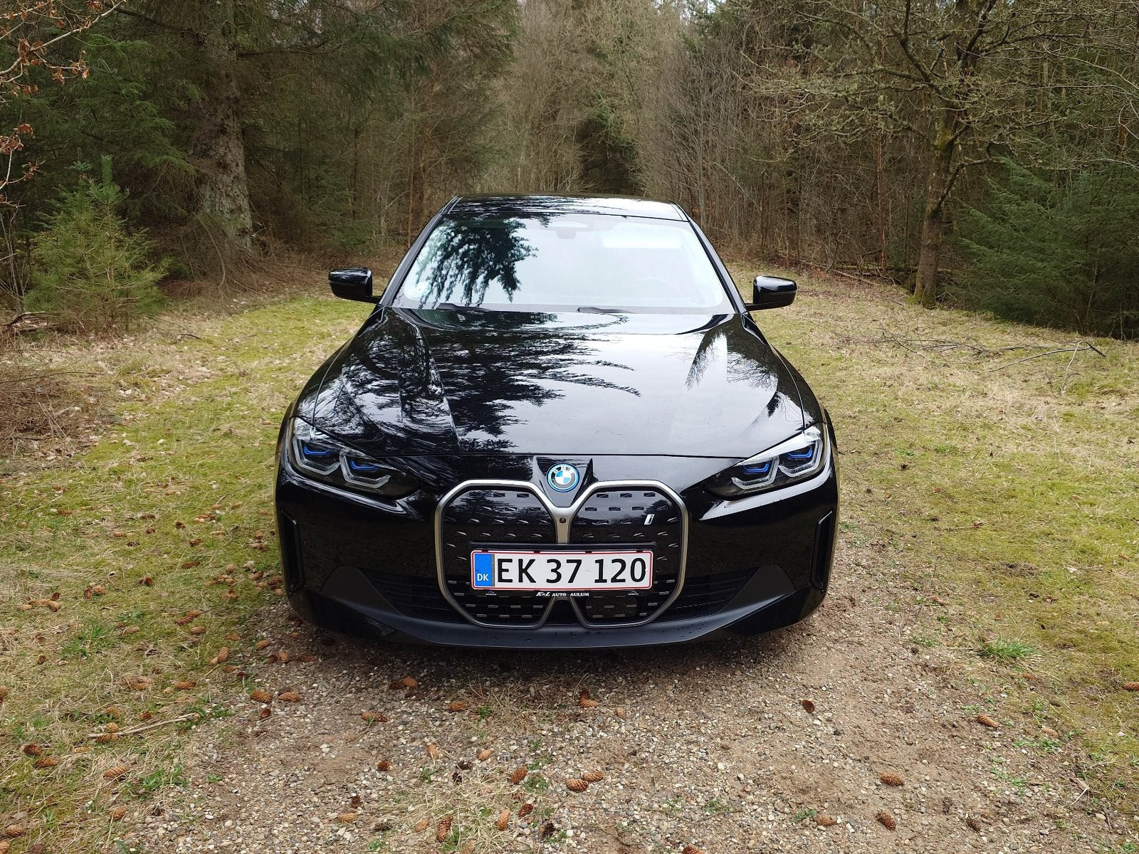 Sort BMW i4 fra 2023