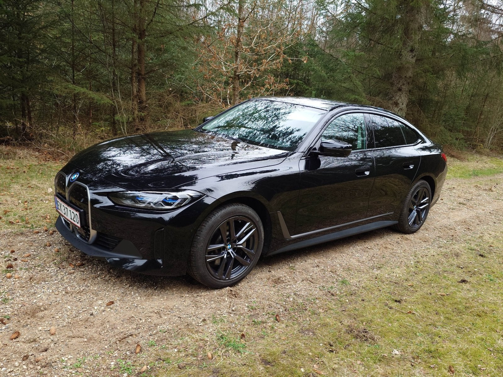 Sort BMW i4 fra 2023