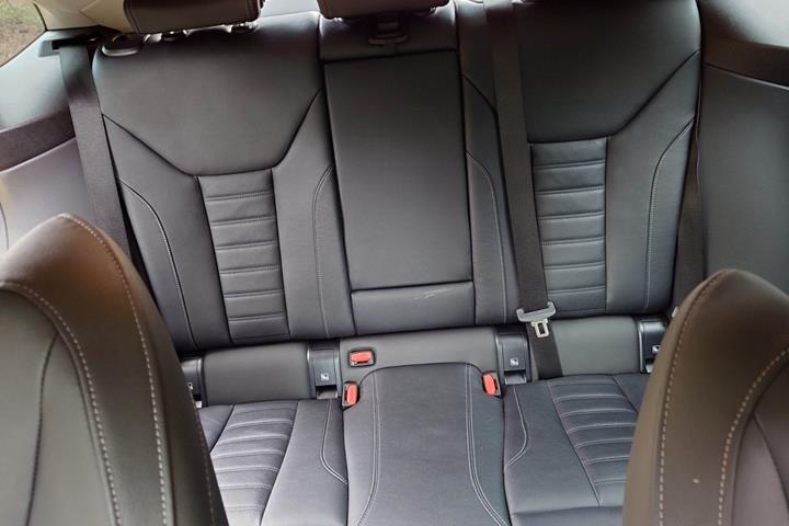 Sort BMW i4 fra 2023
