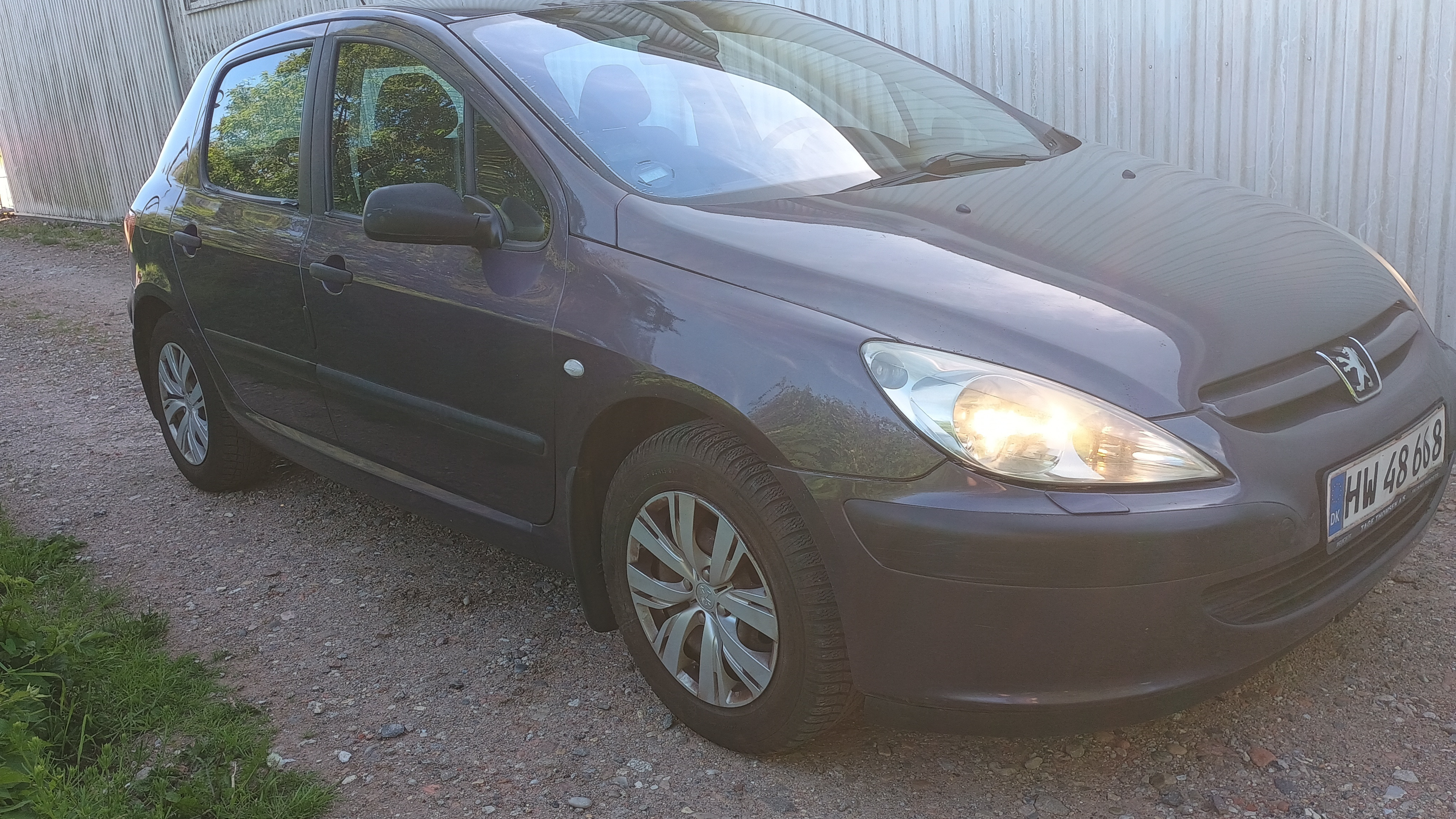 Lilla Peugeot 307 fra 2003