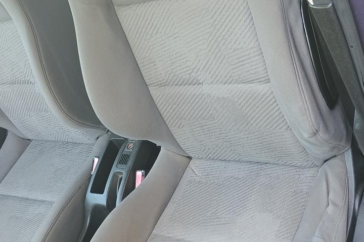 Lilla Peugeot 307 fra 2003