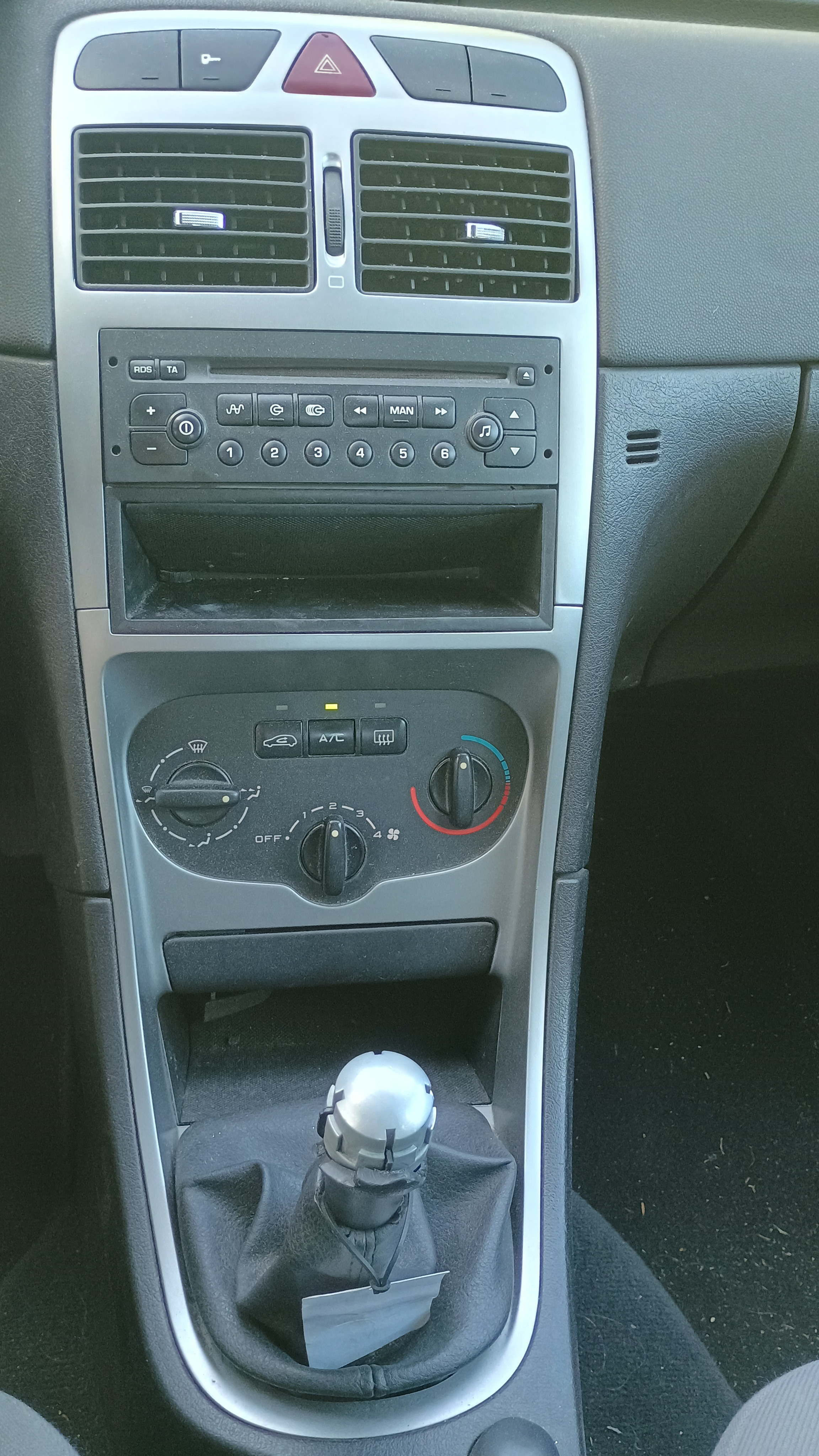 Lilla Peugeot 307 fra 2003