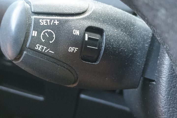 Lilla Peugeot 307 fra 2003
