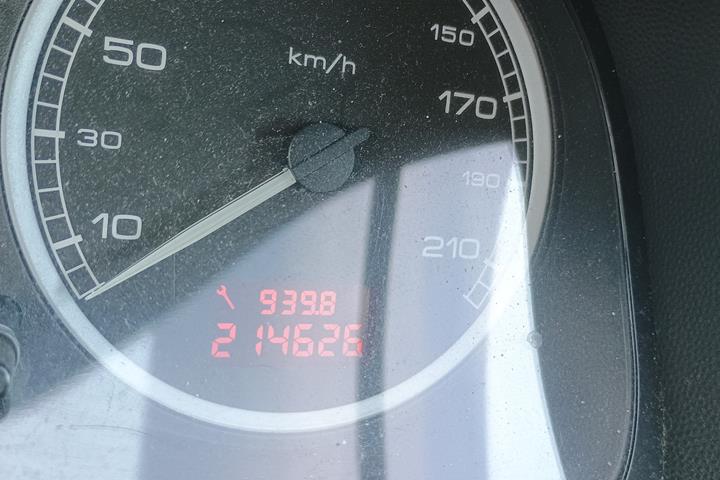 Lilla Peugeot 307 fra 2003
