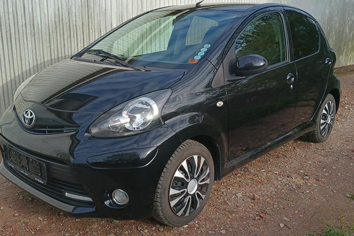 Sort Toyota Aygo fra 2014