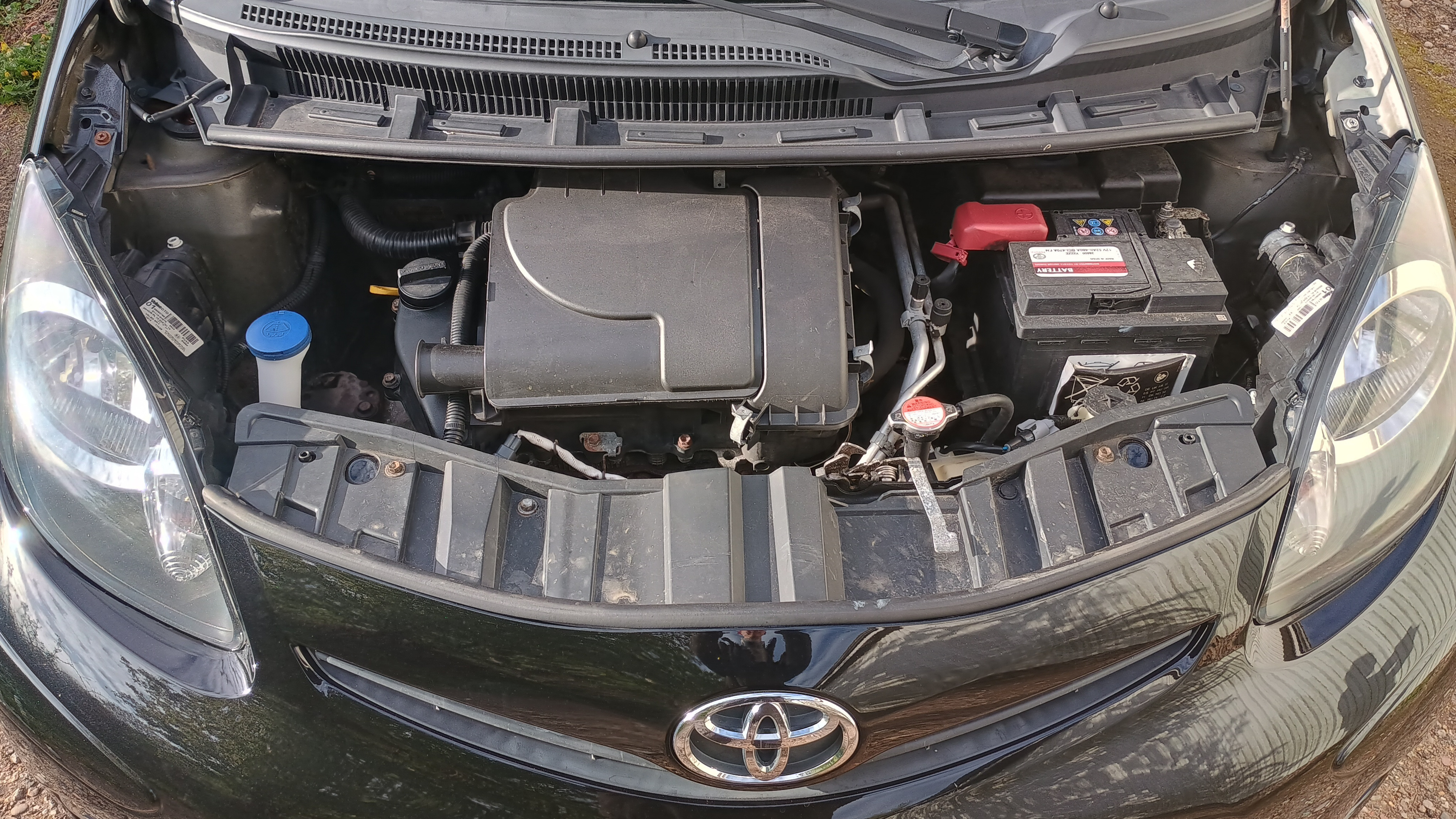 Sort Toyota Aygo fra 2014