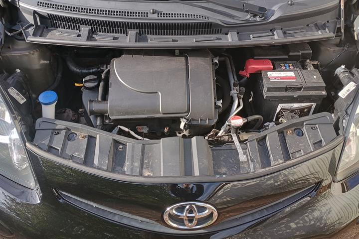 Sort Toyota Aygo fra 2014