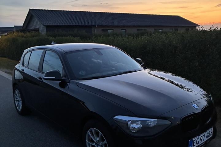 Sort BMW 1-Serie fra 2013