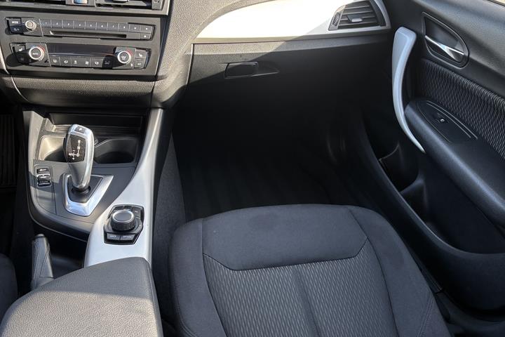 Sort BMW 1-Serie fra 2013