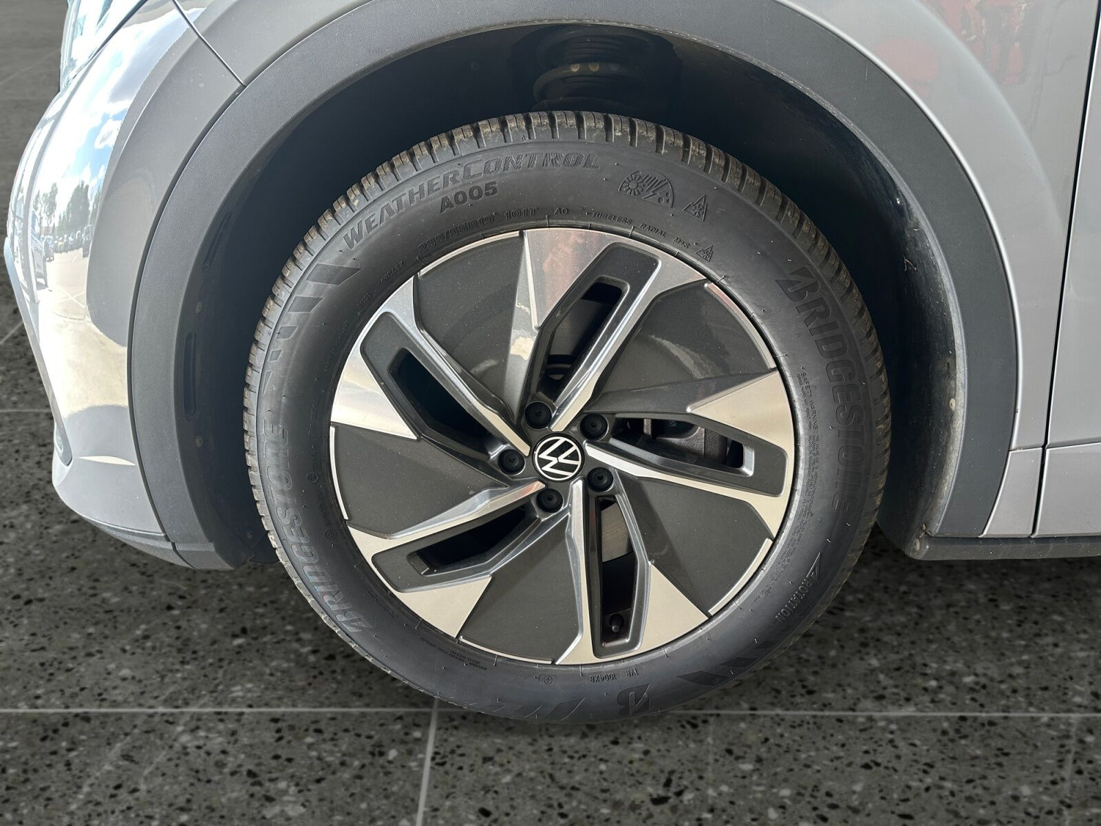 Grå VW ID.5 fra 2023